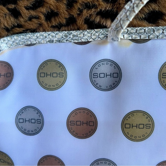 ✨ SOHO London New York Faux Snakeskin Travel Makeup Organizer – Champagne Gold - Picture 4 of 9